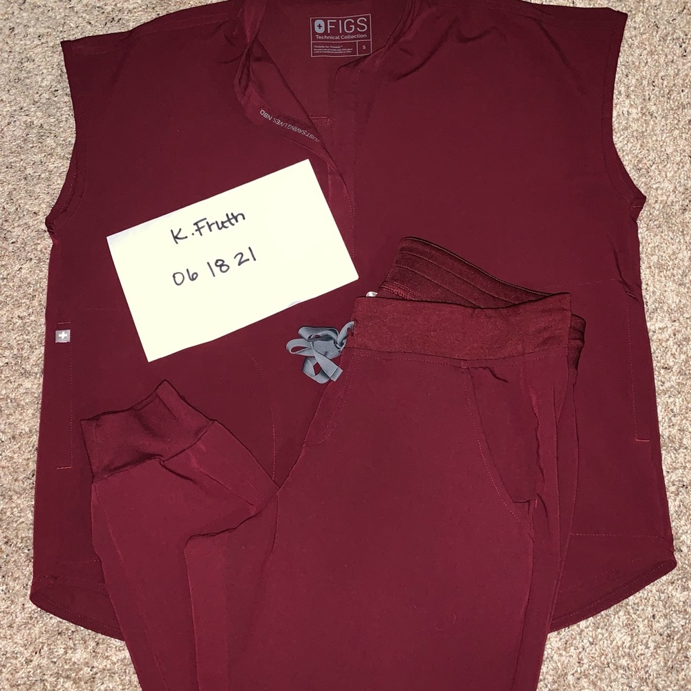 Burgundy Figs Scrub Set